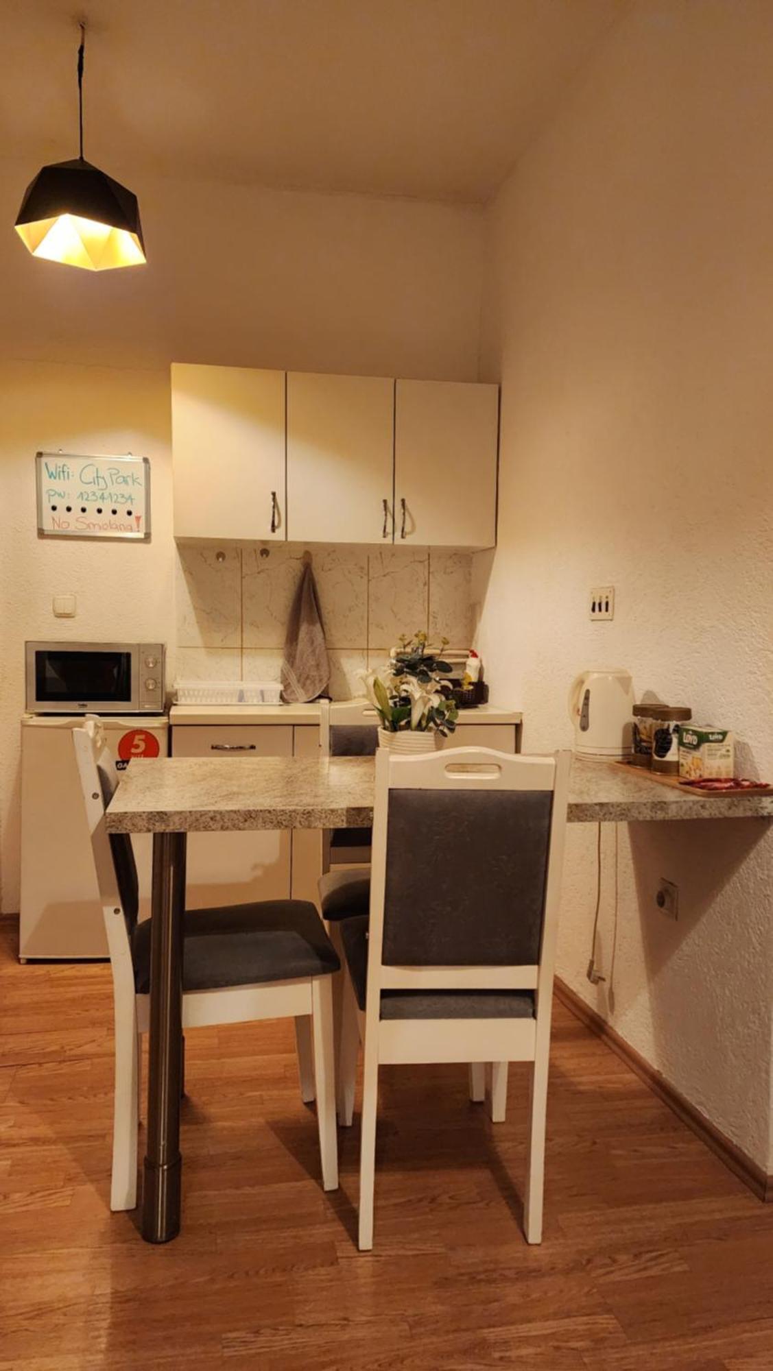 City Park Apartments Пристина Екстериор снимка